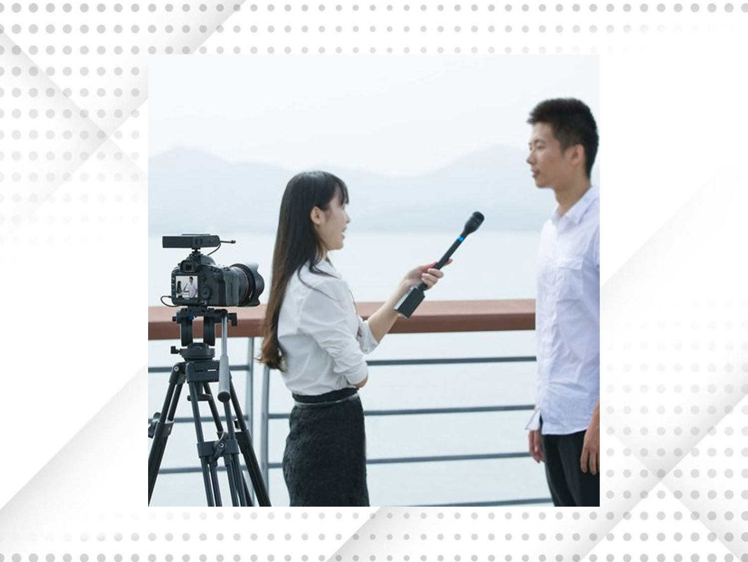 BOYA Wireless Audio Transmitter - Rear Connectors